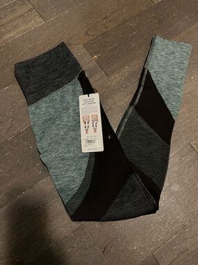 Alo Yoga High-Waist Seamless Lift Legging Green Heather Size M NWT